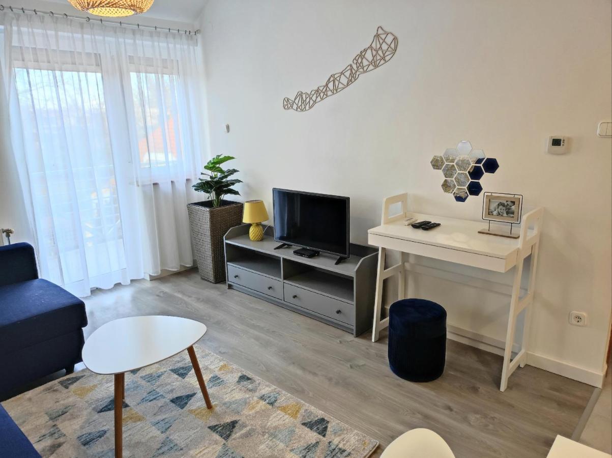 Arnyas Apartmanhaz Balatonlelle Exterior photo