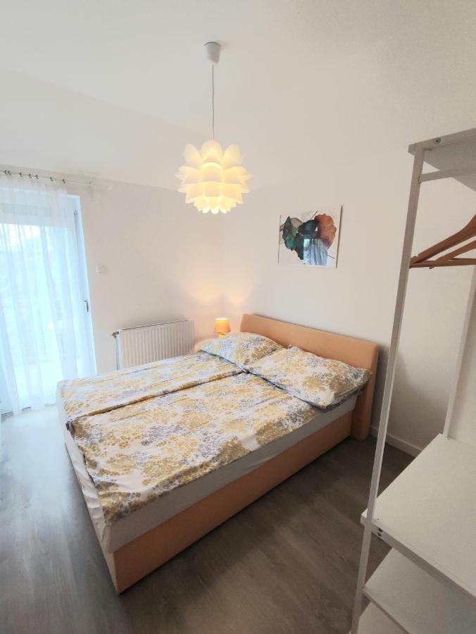 Arnyas Apartmanhaz Balatonlelle Exterior photo