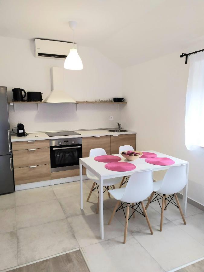 Arnyas Apartmanhaz Balatonlelle Exterior photo