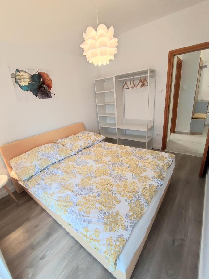 Arnyas Apartmanhaz Balatonlelle Exterior photo